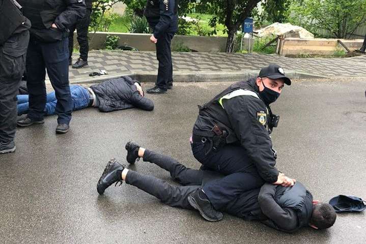 Учасники стрілянини у Броварах втекли на 5 автомобілях, – МВС