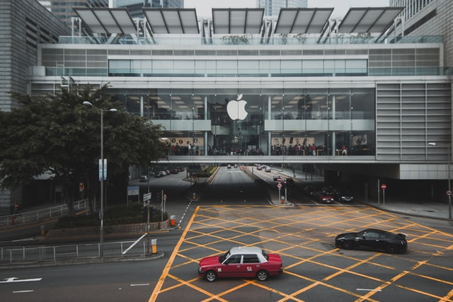 Apple полегшила людям у масках розблокування пристроїв за допомогою Face ID