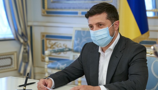 Валютні кредити українців перевели в гривню. Зеленський підписав закон