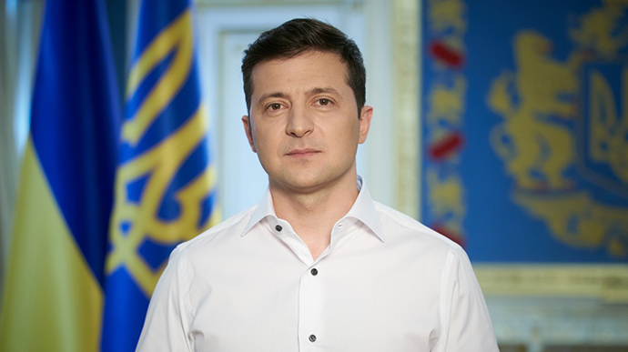 З 24 серпня державні органи України припинять використовувати паперові документи – Зеленський
