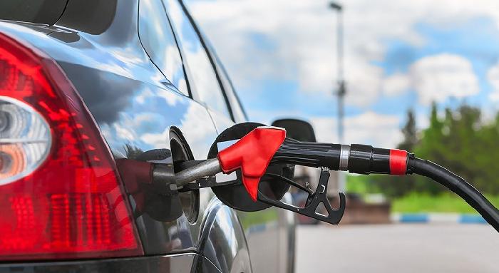 ​Дві мережі АЗС відновили продаж преміального пального