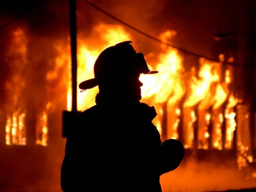 Після сварки з дружиною буковинець спалив її будинок
